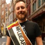 Photo de Kevin avec l'écharpe